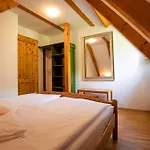 Weingut Haus Steinbach Tatil Evi *
