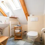Weingut Haus Steinbach Tatil Evi